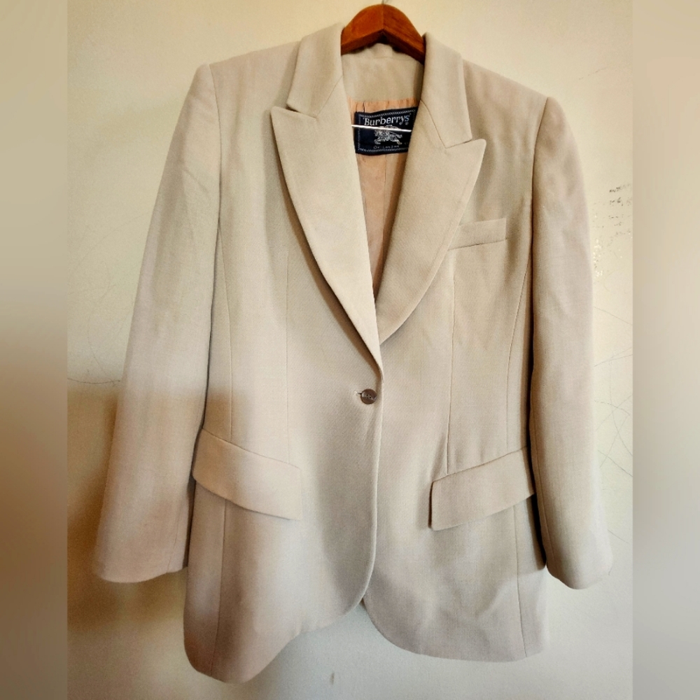 Burberry beige Blazer Size 10 Great condition